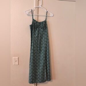 Elegant Green Patterned Maxi Dress
